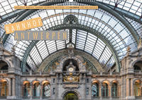 Emotionale Momente: Bahnhof Antwerpen Ansichten. (Wandkalender 2022 DIN A2 quer)