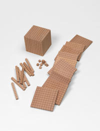 Dienes-Material aus Holz