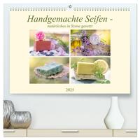 Handgemachte Seifen - natürliches in Szene gesetzt (hochwertiger Premium Wandkalender 2025 DIN A2 quer), Kunstdruck in Hochglanz