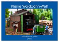 Kleine Waldbahn-Welt - Modellbahn in Spur 0 (Wandkalender 2025 DIN A3 quer), CALVENDO Monatskalender