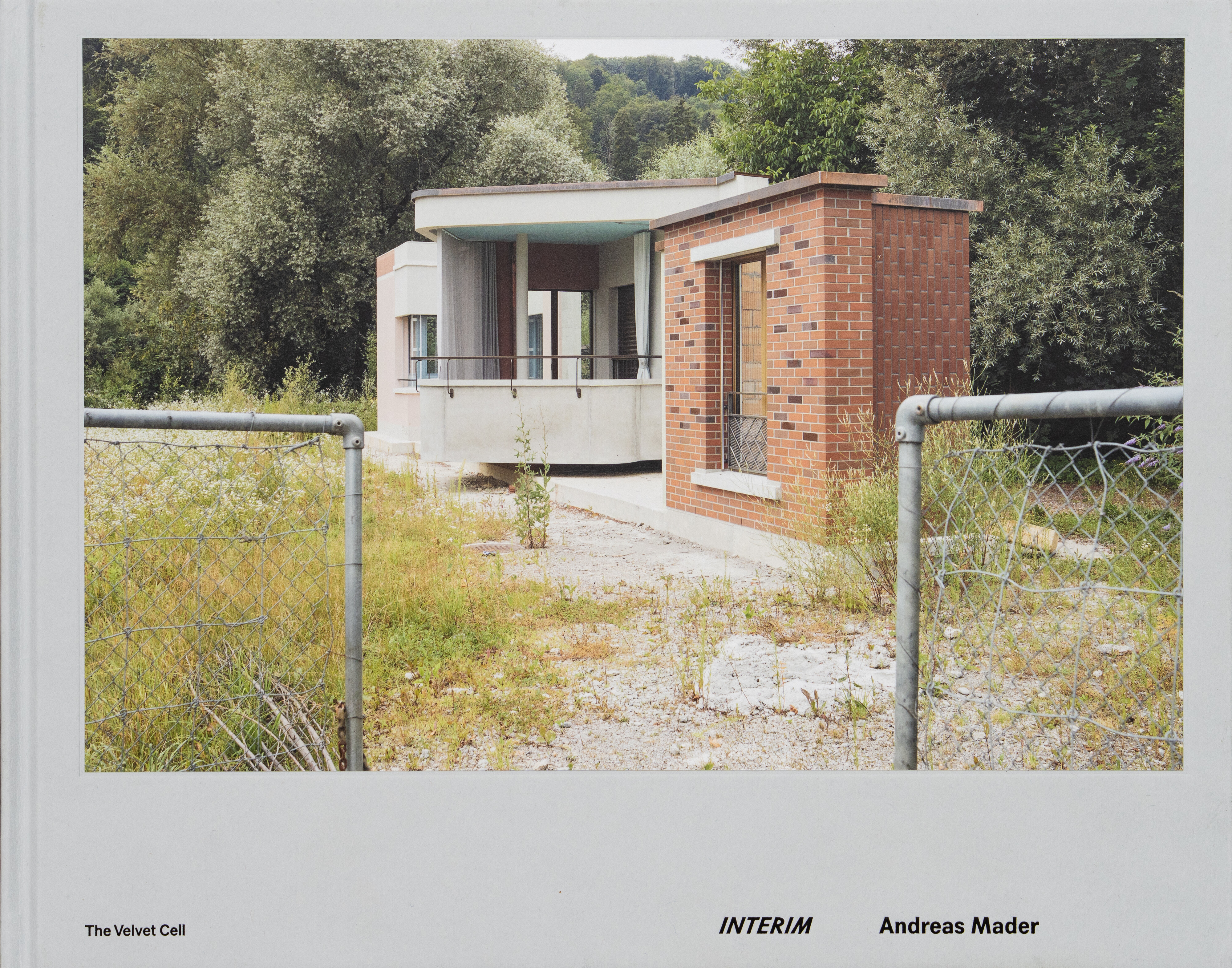 Cover-Abbildung für Interim (Hardcover) (99999---978-3-911782-01-2)