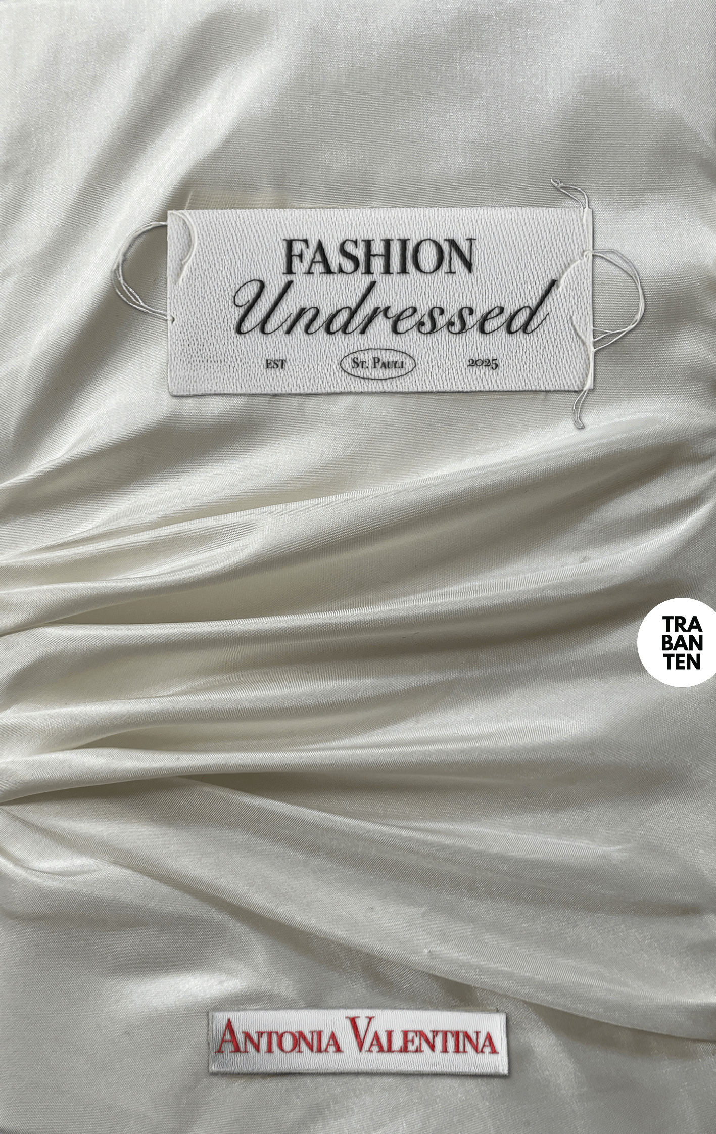 Cover-Abbildung für Fashion Undressed (Softcover/Paperback) (99999---978-3-98697-114-4)